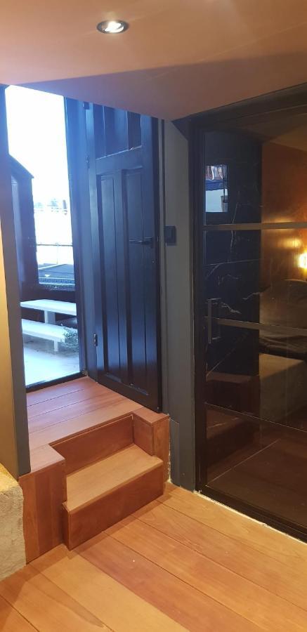 Euphrate Houseboat Hotel Amsterdam Buitenkant foto