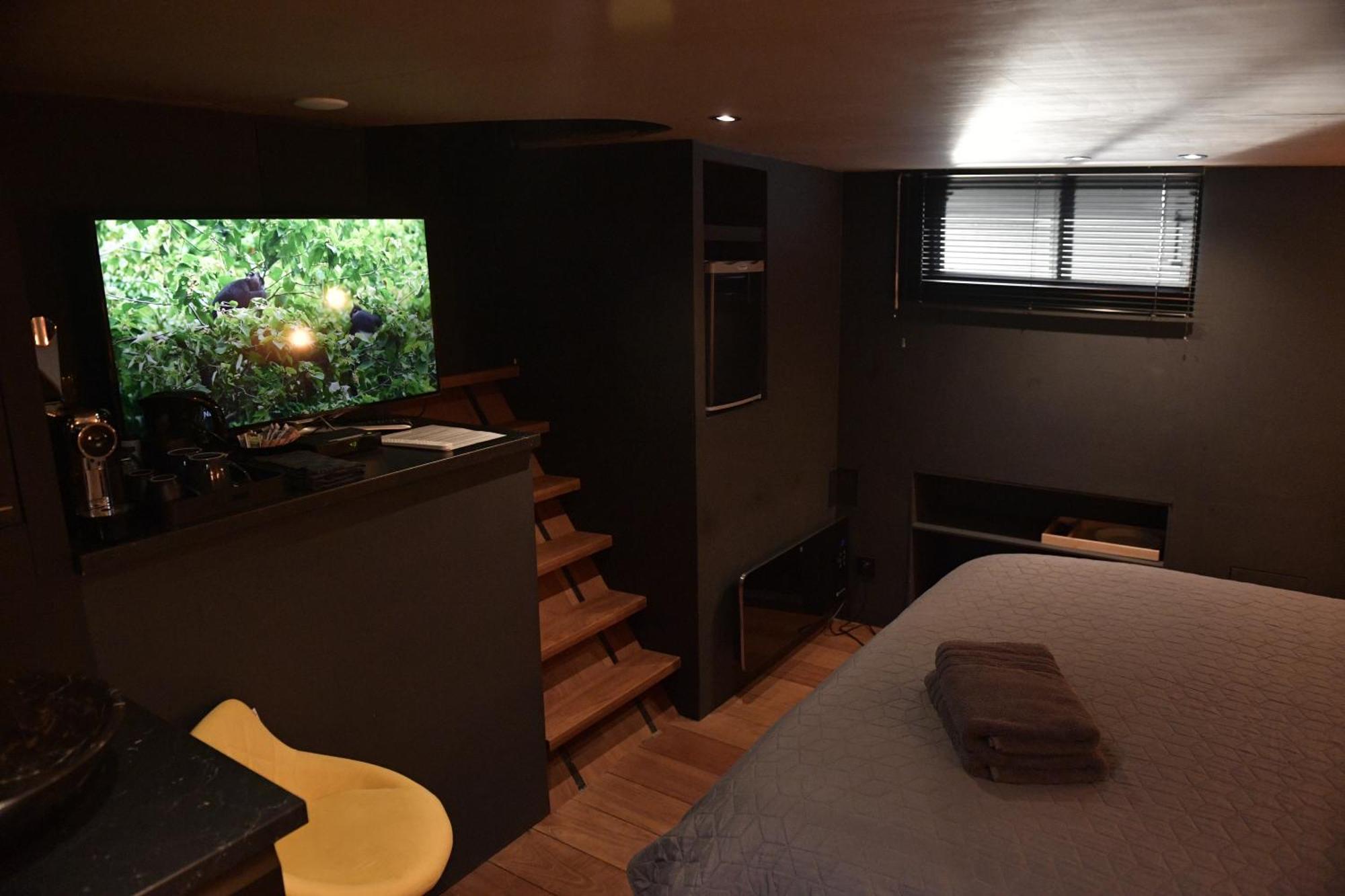 Euphrate Houseboat Hotel Amsterdam Buitenkant foto
