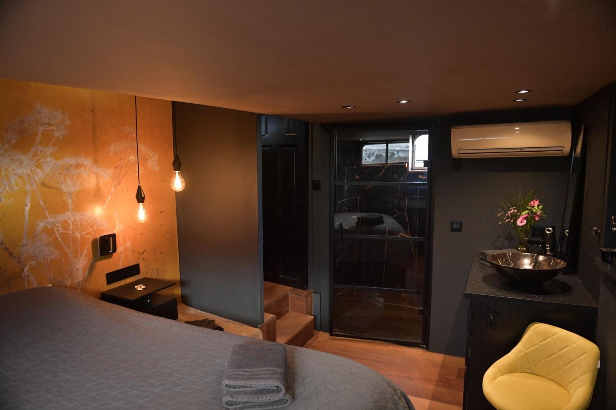Euphrate Houseboat Hotel Amsterdam Buitenkant foto